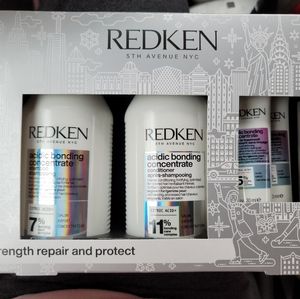 Redken acidic bonding strength and repair kit
